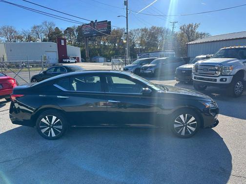 2021 Nissan Altima 2.5 SV