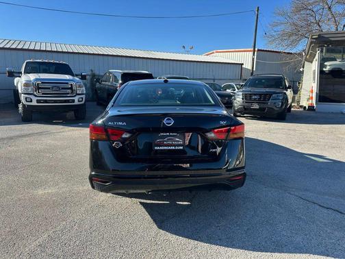 2021 Nissan Altima 2.5 SV