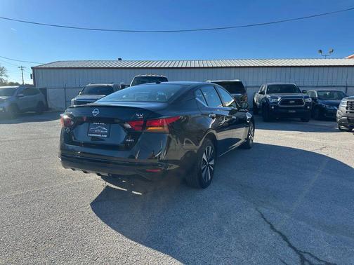 2021 Nissan Altima 2.5 SV