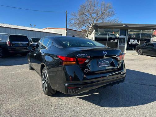 2021 Nissan Altima 2.5 SV