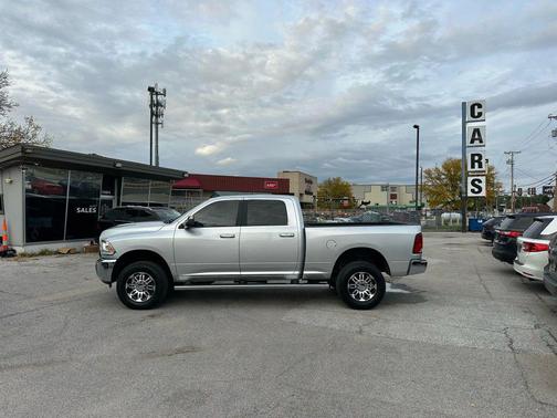 2018 RAM 2500 SLT Crew Cab 4x4 6'4' Box