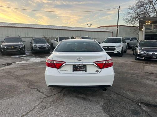 2017 Toyota Camry LE