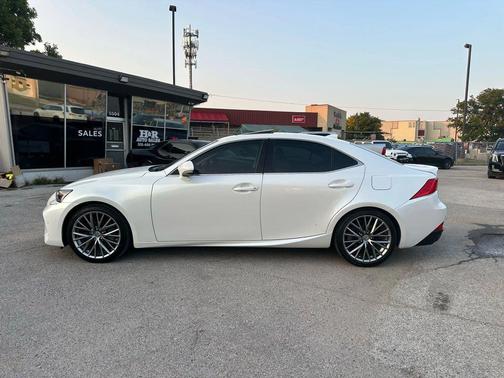 2019 Lexus IS 300 Base