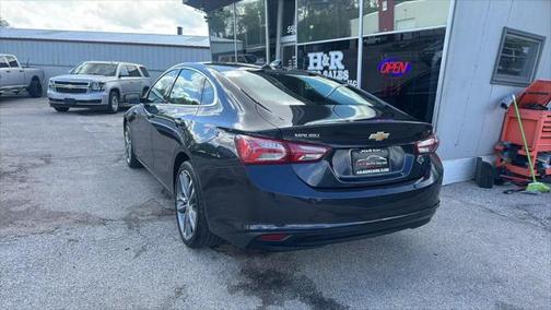 2022 Chevrolet Malibu FWD LT
