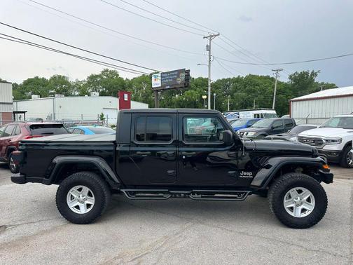 Black Clearcoat 2020 Jeep Gladiator North Edition 4x4