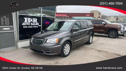 2016 Chrysler Town & Country Touring