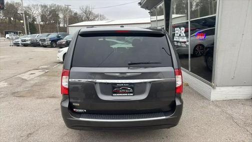 2016 Chrysler Town & Country Touring