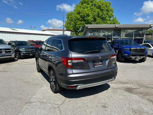 Gray 2021 Honda Pilot Touring 8-Passenger