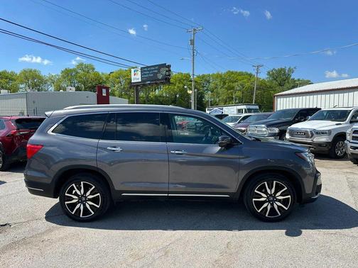 Gray 2021 Honda Pilot Touring 8-Passenger