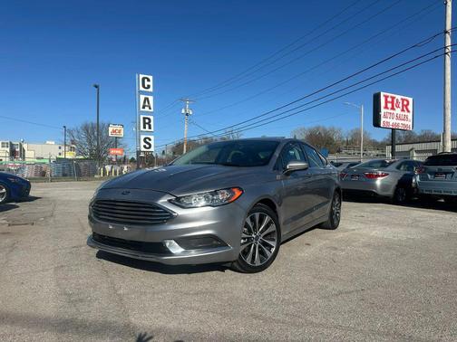 2020 Ford Fusion SE