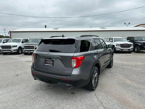 Carbonized Gray Metallic 2021 Ford Explorer XLT