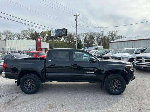 2022 Toyota Tacoma SR5