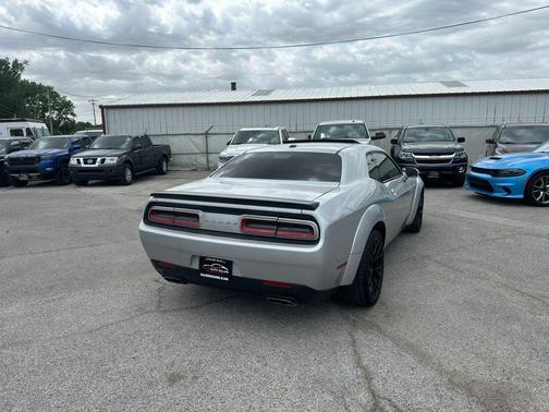 Granite Pearlcoat 2016 Dodge Challenger R/T