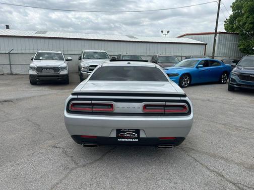 Granite Pearlcoat 2016 Dodge Challenger R/T