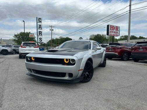 Granite Pearlcoat 2016 Dodge Challenger R/T
