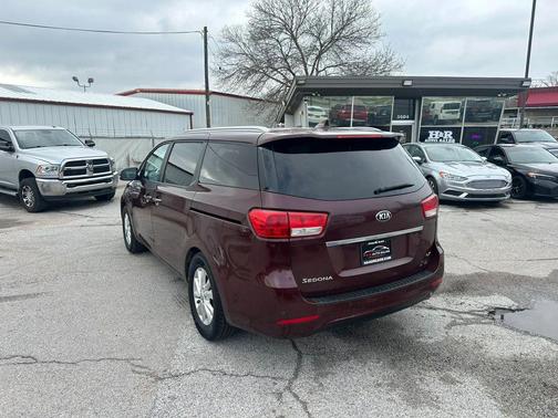 2016 Kia Sedona LX