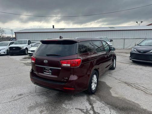 2016 Kia Sedona LX