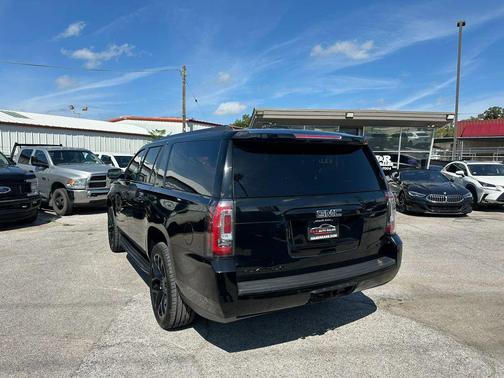 Onyx Black 2019 GMC Yukon XL SLT