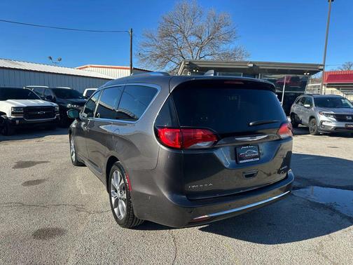 2018 Chrysler Pacifica Limited