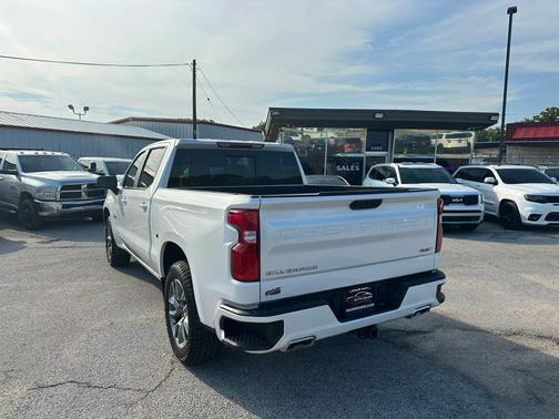 Iridescent Pearl Tricoat 2022 Chevrolet Silverado 1500 Limited RST