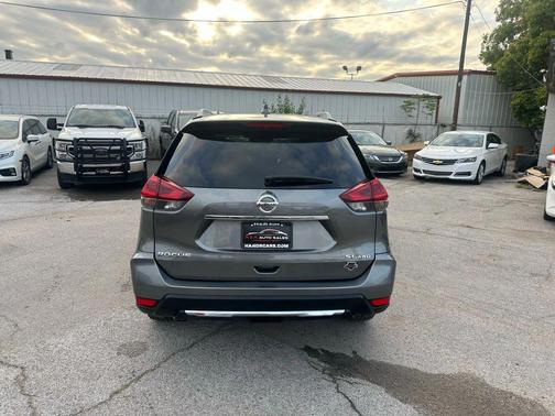 2018 Nissan Rogue SL