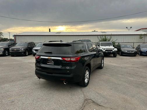 2020 Chevrolet Traverse LT Cloth