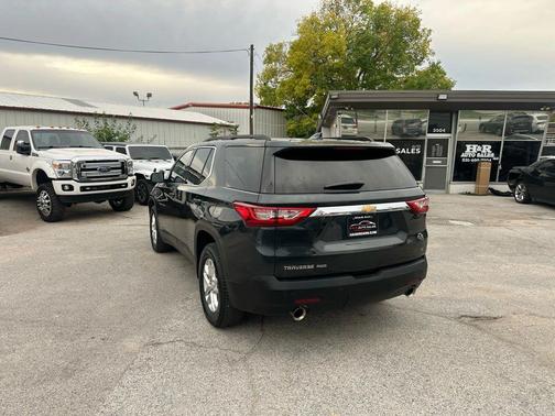 2020 Chevrolet Traverse LT Cloth