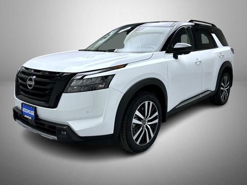2025 Nissan Pathfinder Platinum 4WD