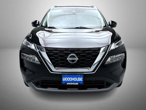 Super Black 2023 Nissan Rogue SL