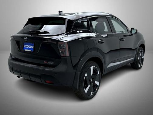 Super Black 2026 Nissan Kicks SR