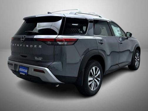 2025 Nissan Pathfinder SL 4WD