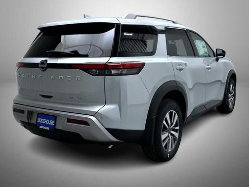 2025 Nissan Pathfinder SL 4WD