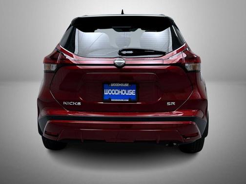 Scarlet Ember Tintcoat/Super Black 2023 Nissan Kicks SR