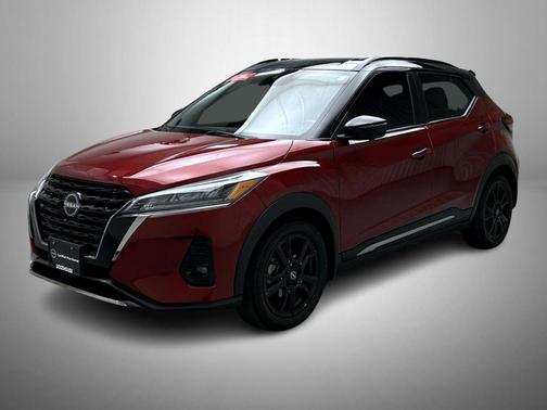 Scarlet Ember Tintcoat/Super Black 2023 Nissan Kicks SR