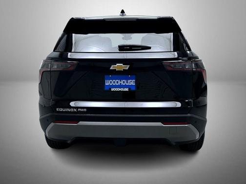 Mosaic Black Metallic 2025 Chevrolet Equinox 1LT