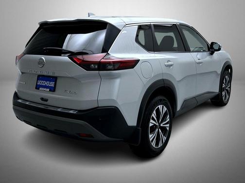 Brilliant Silver Metallic 2023 Nissan Rogue SV
