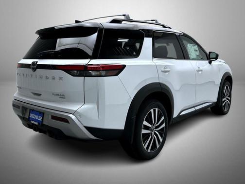 2025 Nissan Pathfinder Platinum 4WD