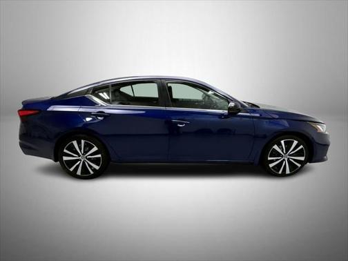 2020 Nissan Altima SR FWD