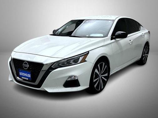 2022 Nissan Altima SR Intelligent AWD