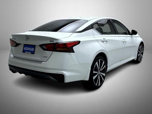 2022 Nissan Altima SR Intelligent AWD