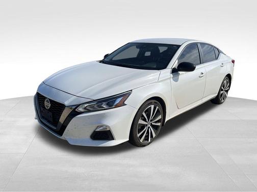 2022 Nissan Altima SR Intelligent AWD