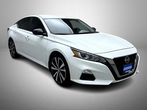 2022 Nissan Altima SR Intelligent AWD