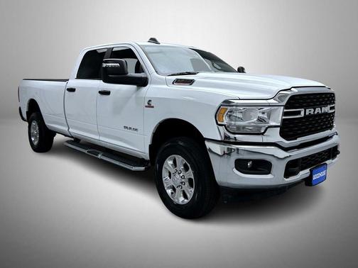 2023 RAM 2500 Big Horn Crew Cab 4x4 8' Box