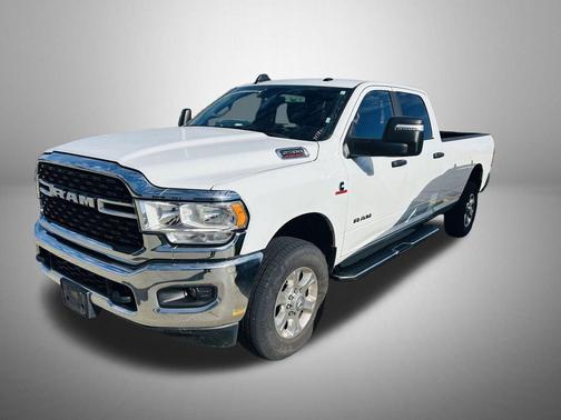 2023 RAM 2500 Big Horn Crew Cab 4x4 8' Box
