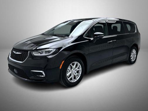 2025 Chrysler Pacifica L