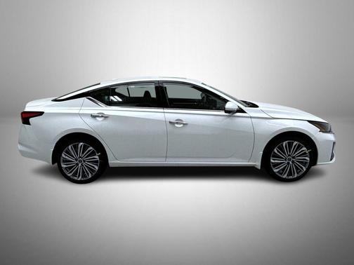 2025 Nissan Altima 2.5 SL