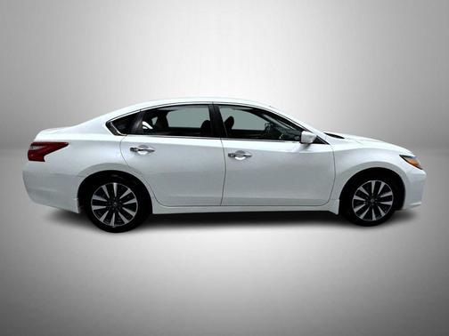 2016 Nissan Altima 2.5 SV