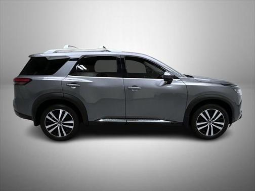2023 Nissan Pathfinder Platinum 4WD