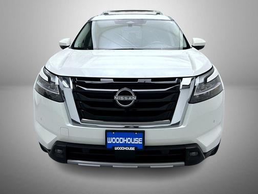 2023 Nissan Pathfinder Platinum 4WD