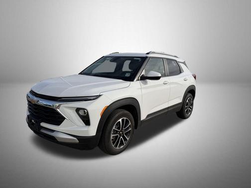 Summit White 2025 Chevrolet Trailblazer LT